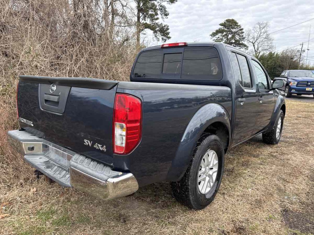 2016 Nissan Frontier Image 13