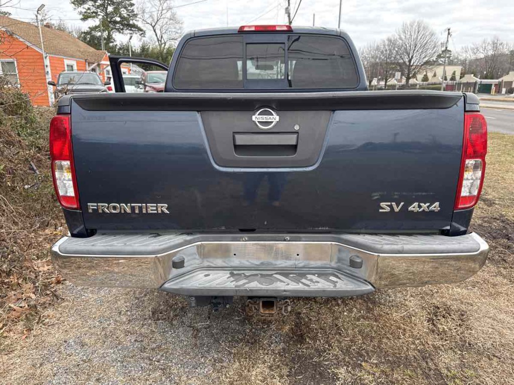 2016 Nissan Frontier Image 15