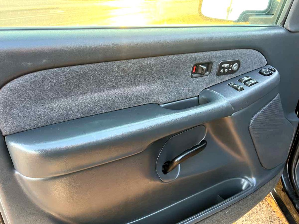 2002 Chevrolet Silverado 1500 Image 9