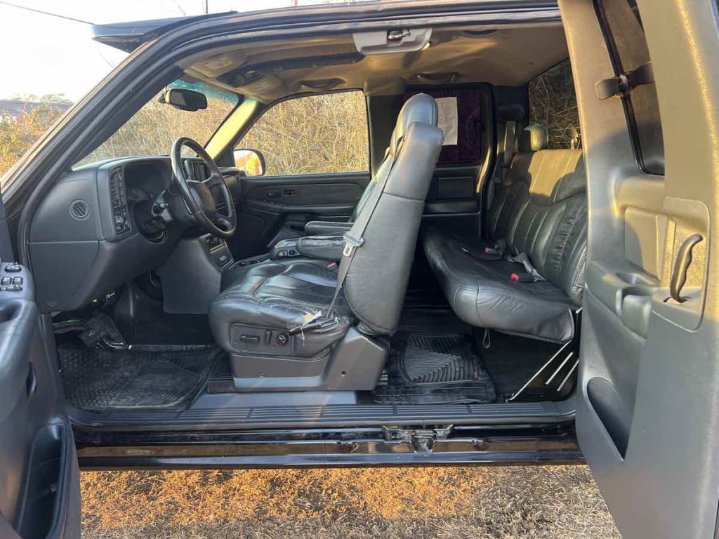 2002 Chevrolet Silverado 1500 Image 13