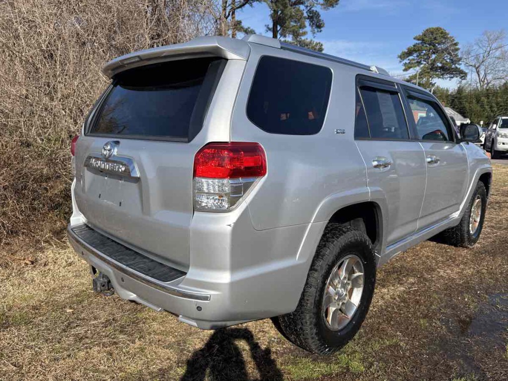 2011 Toyota 4Runner Image 16