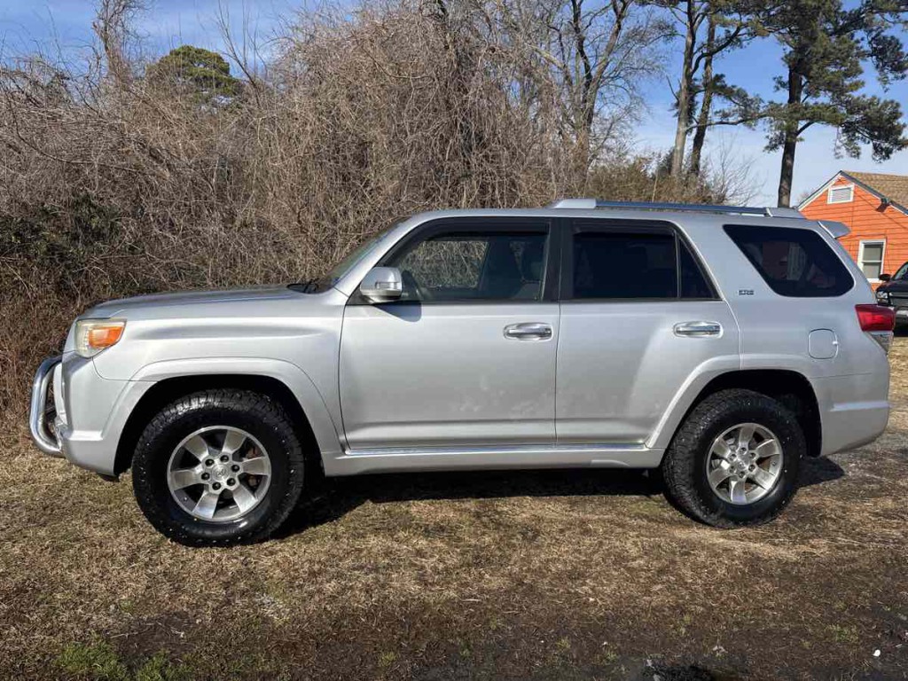 2011 Toyota 4Runner Image 3