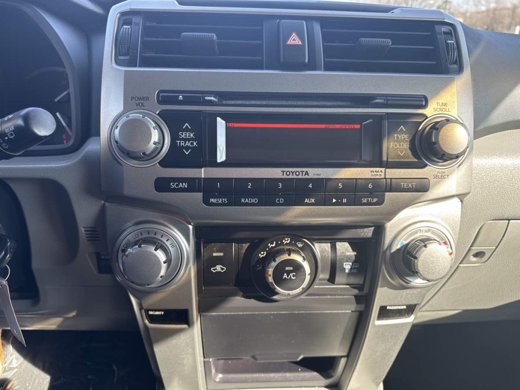 2011 Toyota 4Runner Image 6