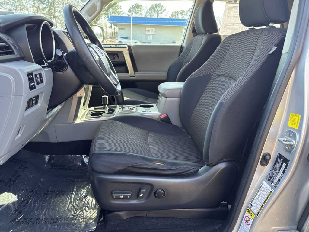 2011 Toyota 4Runner Image 9