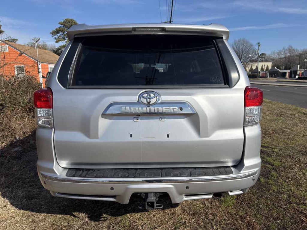 2011 Toyota 4Runner Image 14