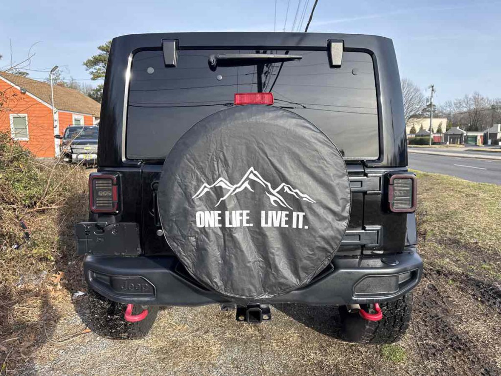 2017 Jeep Wrangler Unlimited Image 16