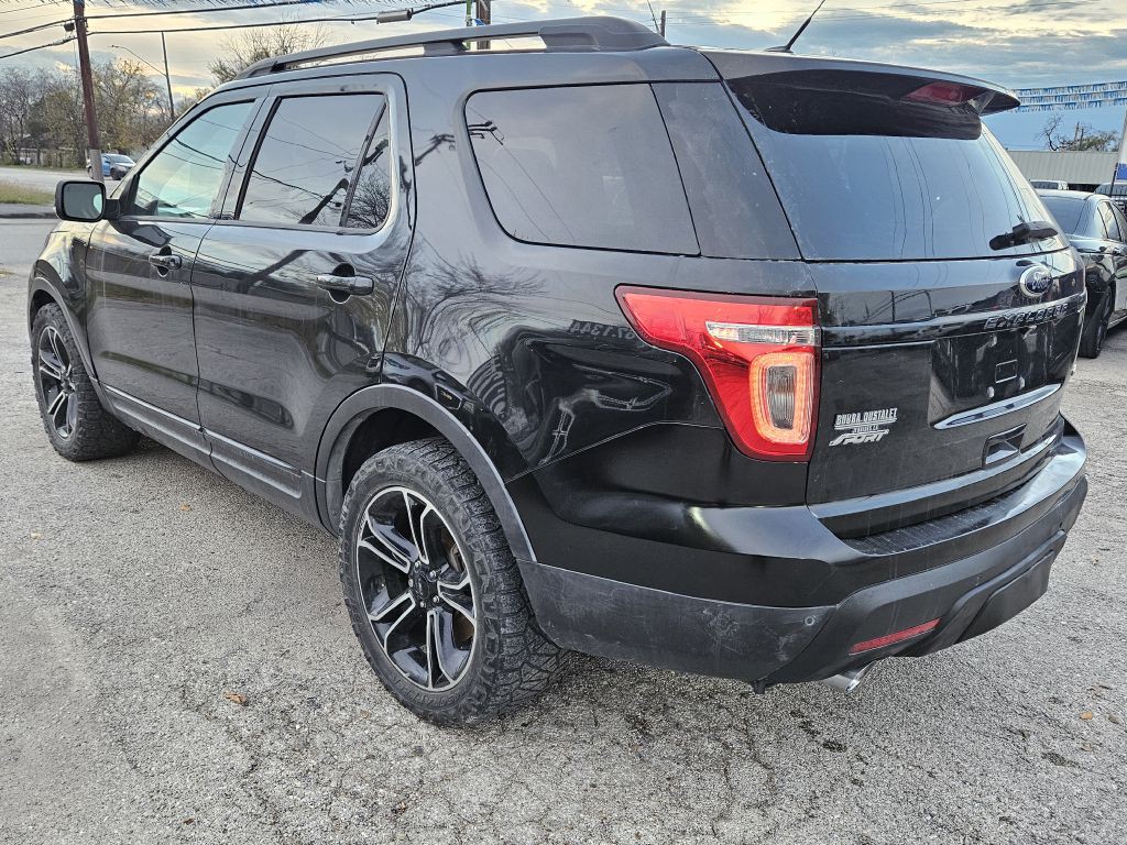 2015 Ford Explorer Image 4