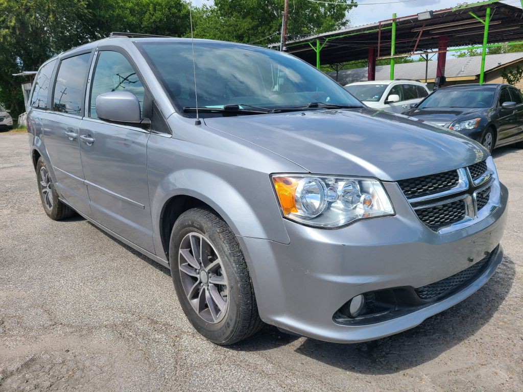2017 Dodge Grand Caravan Image 2