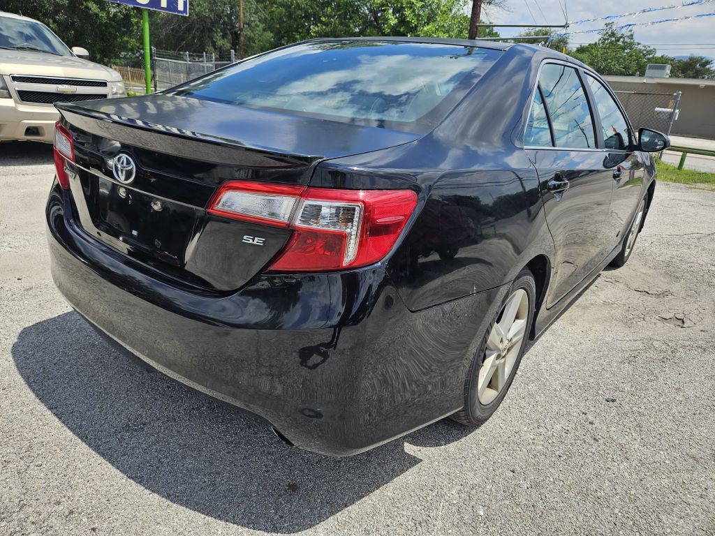 2012 Toyota Camry Image 3