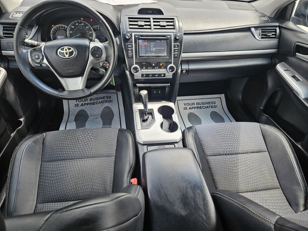 2012 Toyota Camry Image 6