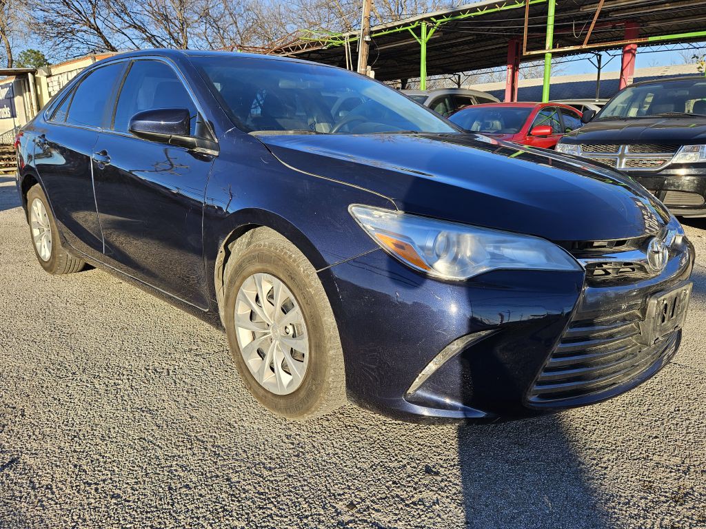 2015 Toyota Camry Image 2