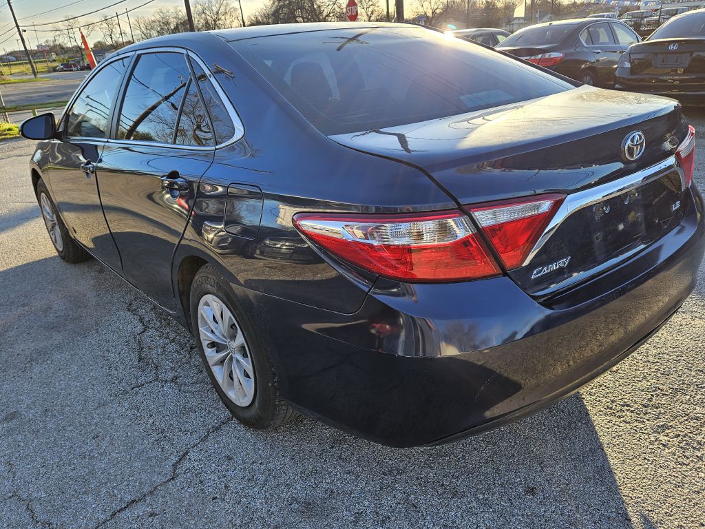 2015 Toyota Camry Image 4