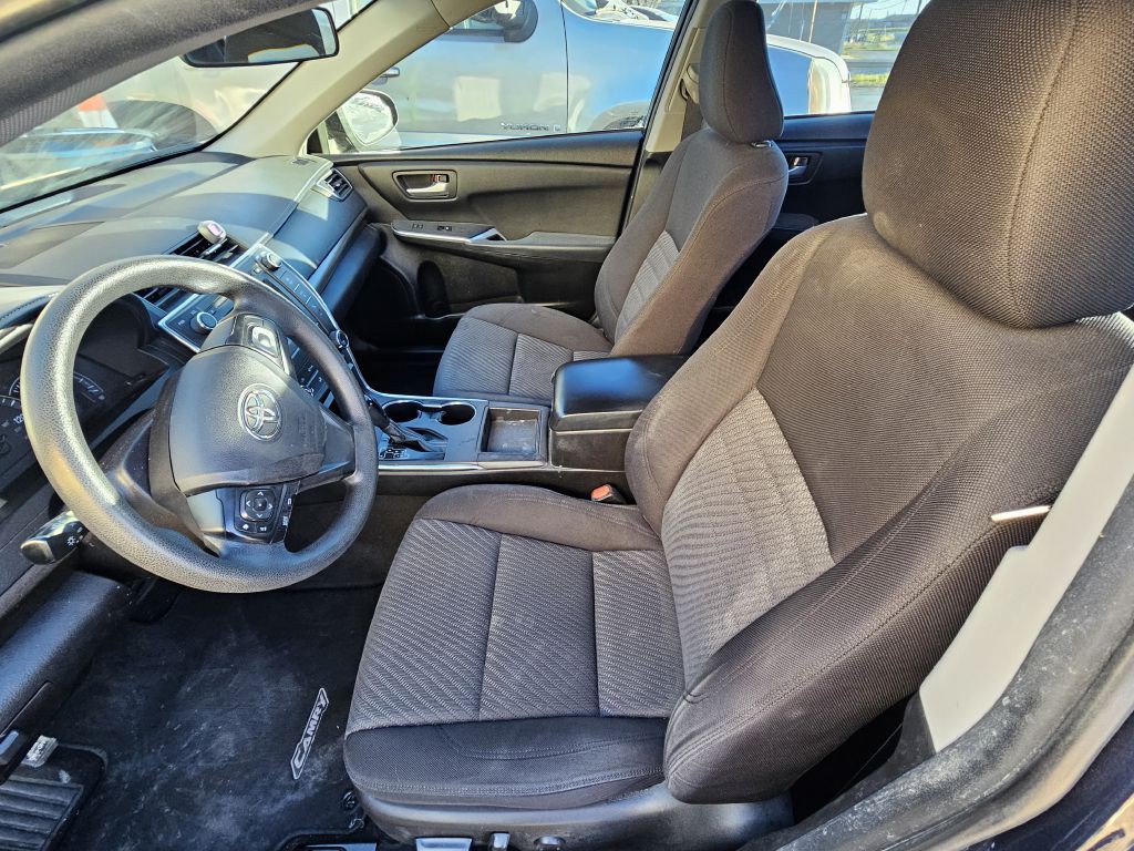 2015 Toyota Camry Image 7