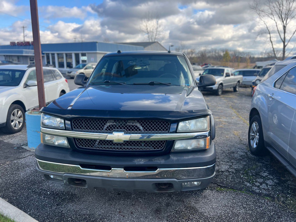 2004 Chevrolet Avalanche Image 3
