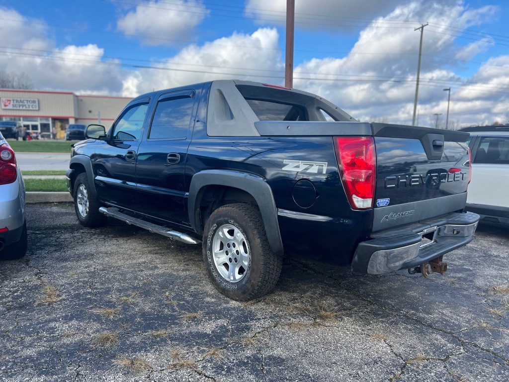 2004 Chevrolet Avalanche Image 5