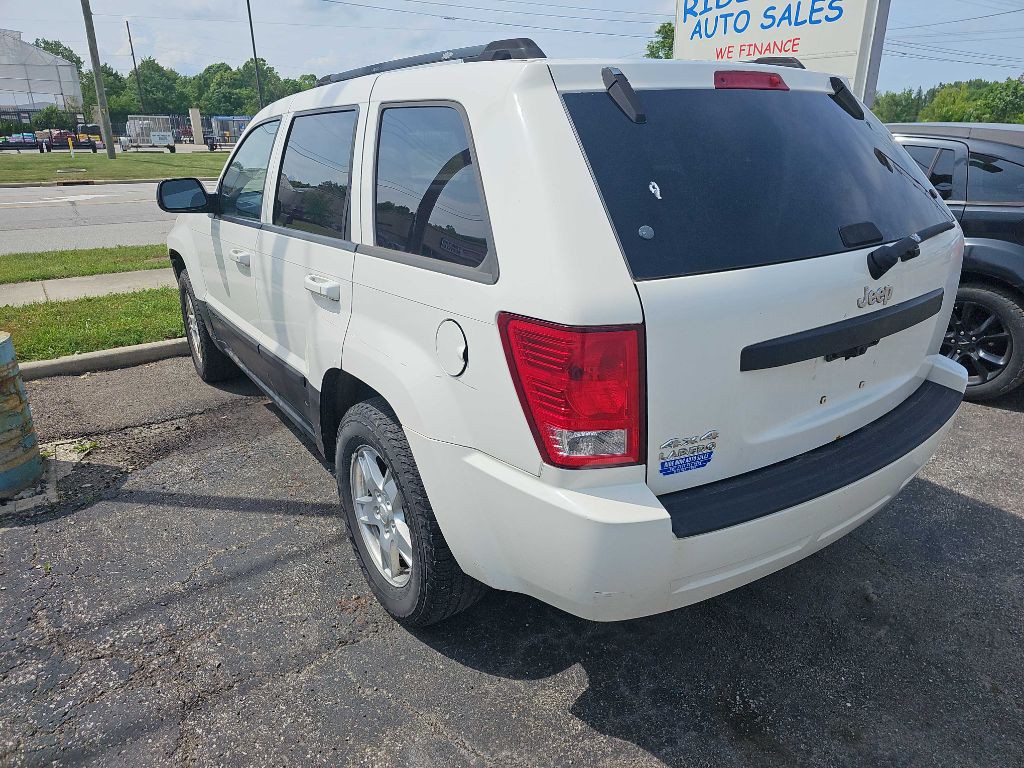 2007 Jeep Grand Cherokee Image 2
