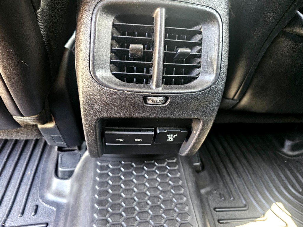 2019 Jeep Cherokee Image 27