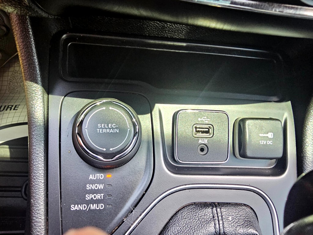 2019 Jeep Cherokee Image 48