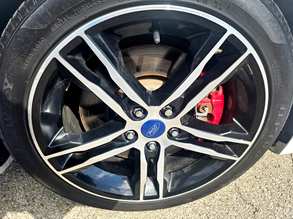 2017 Ford Focus Image 15