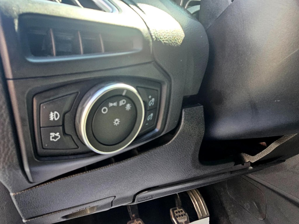 2017 Ford Focus Image 35