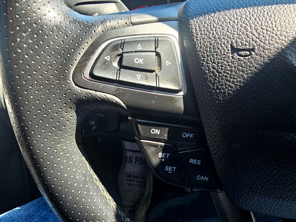 2017 Ford Focus Image 37