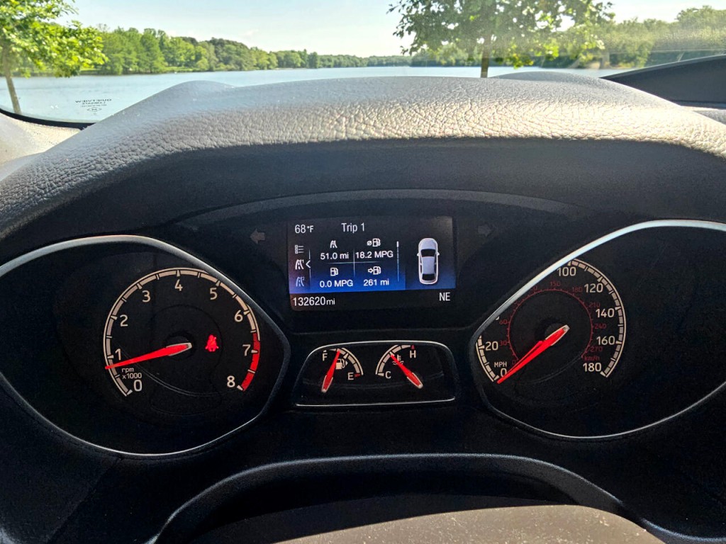 2017 Ford Focus Image 38