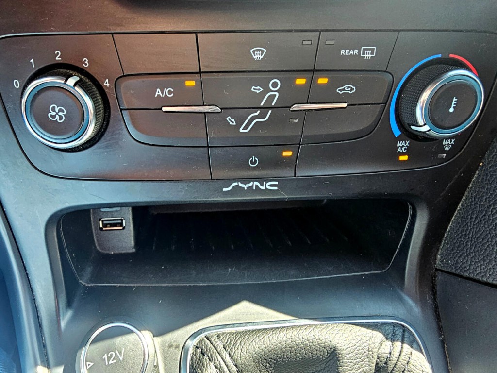 2017 Ford Focus Image 44