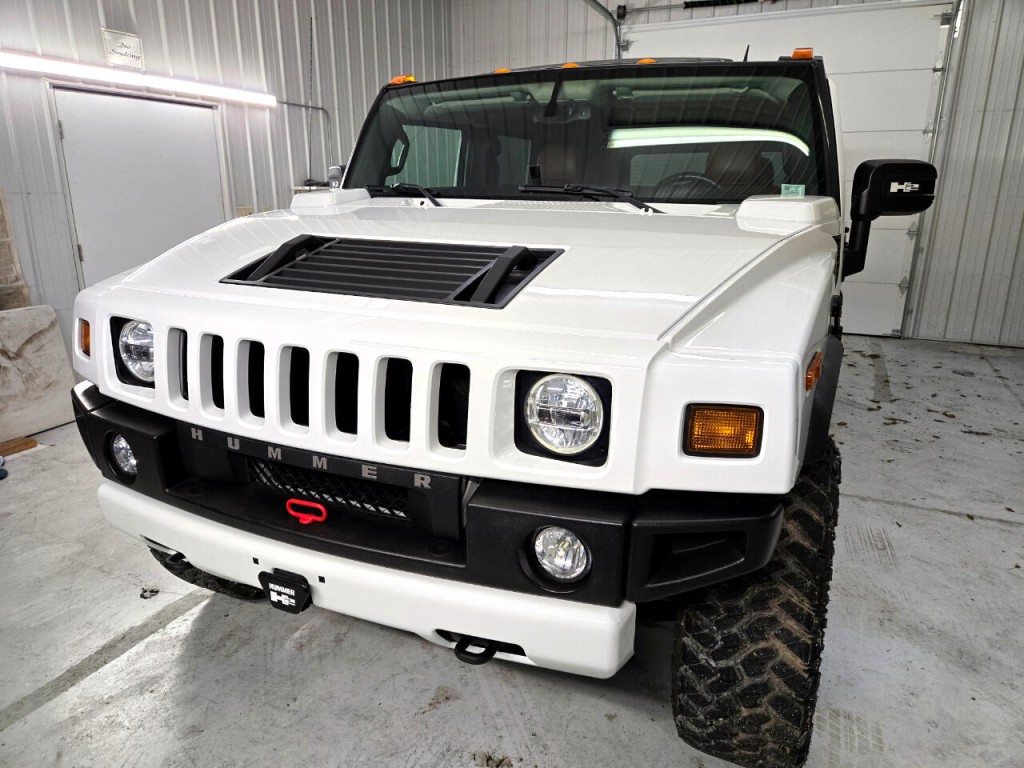 2008 AM General Hummer Image 3