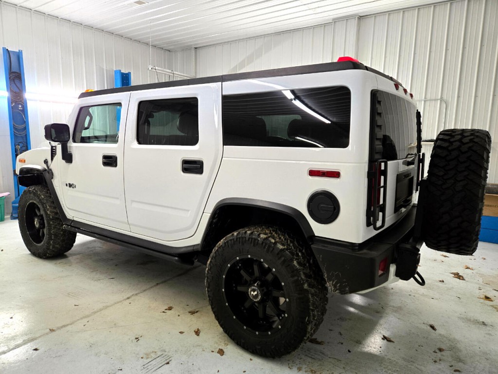 2008 AM General Hummer Image 5