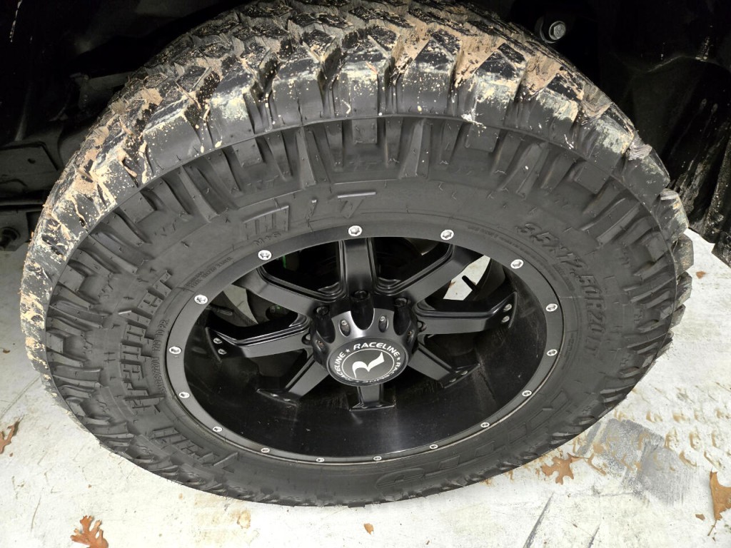 2008 AM General Hummer Image 15