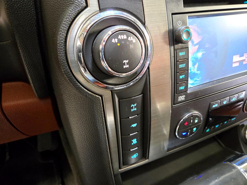 2008 AM General Hummer Image 25