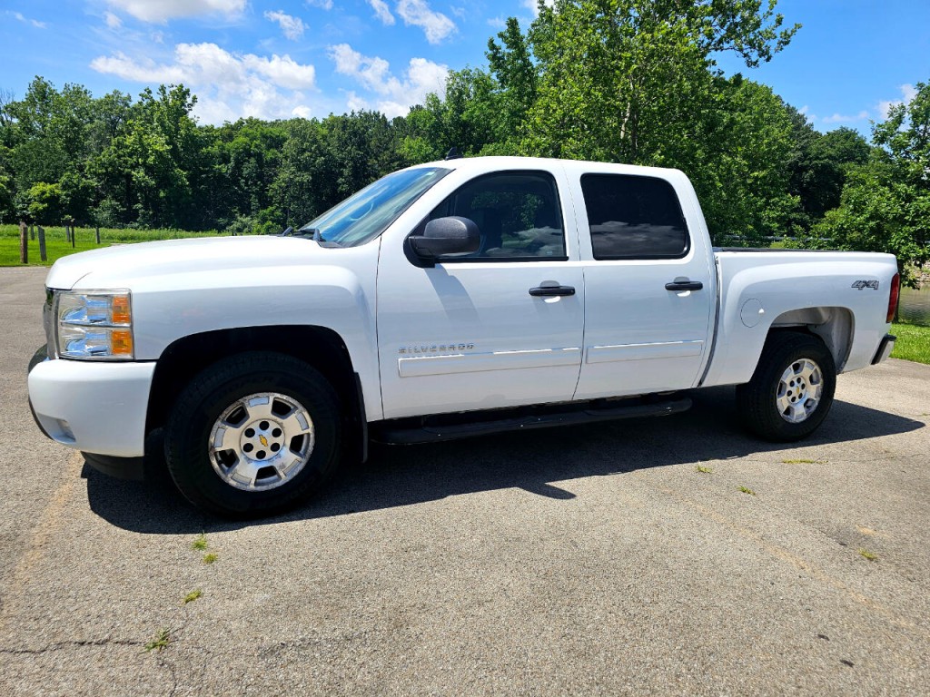 2011 Chevrolet Silverado 1500 Image 11