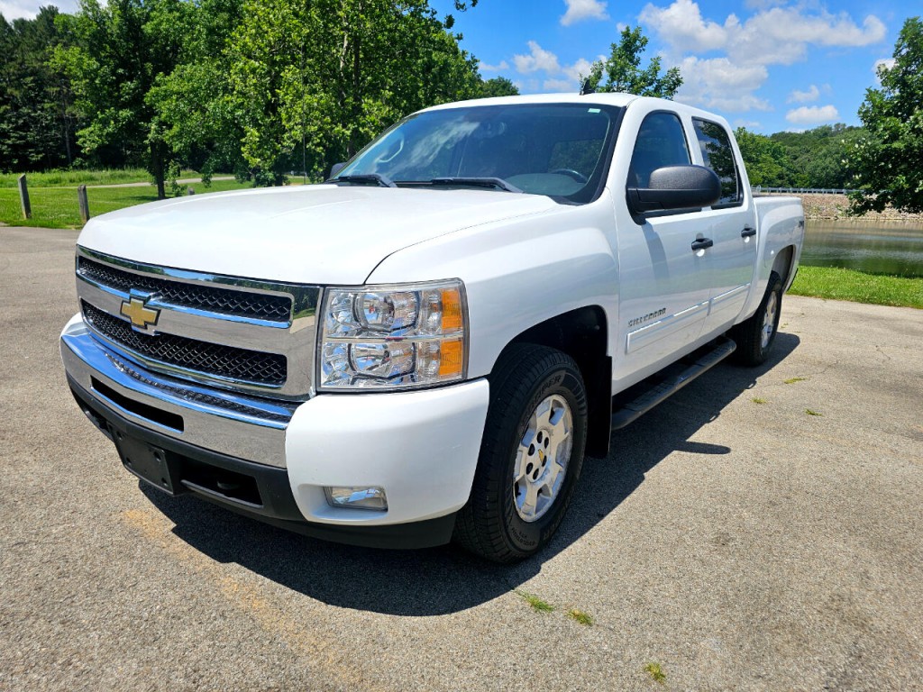 2011 Chevrolet Silverado 1500 Image 12