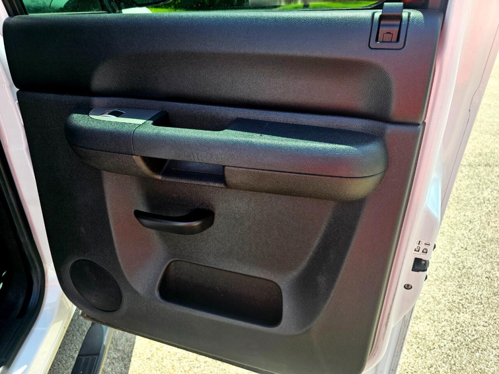2011 Chevrolet Silverado 1500 Image 20