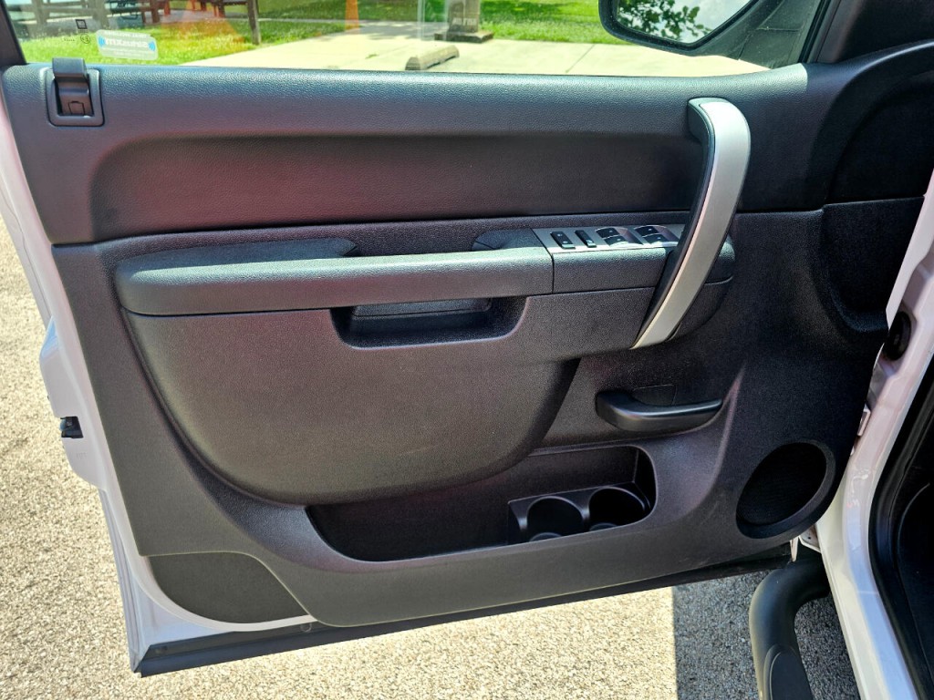 2011 Chevrolet Silverado 1500 Image 25