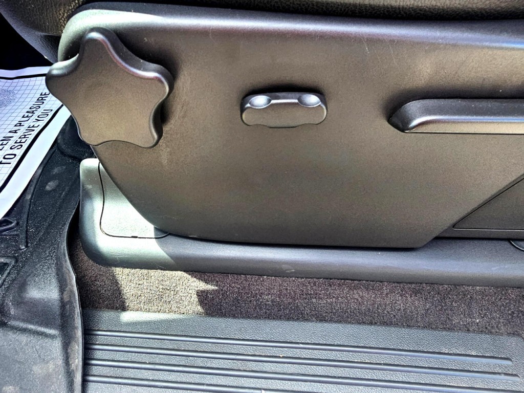 2011 Chevrolet Silverado 1500 Image 31