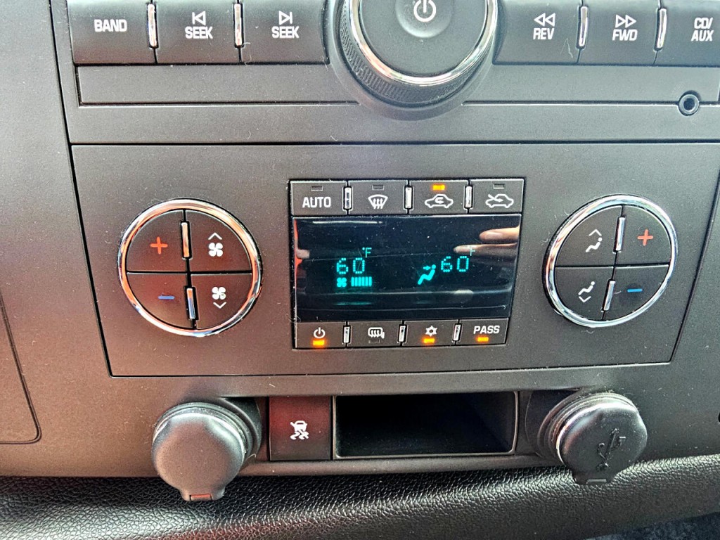 2011 Chevrolet Silverado 1500 Image 39