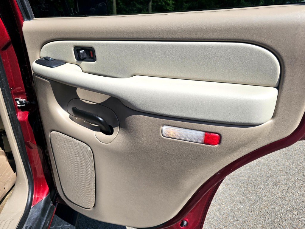 2003 GMC Yukon Image 19