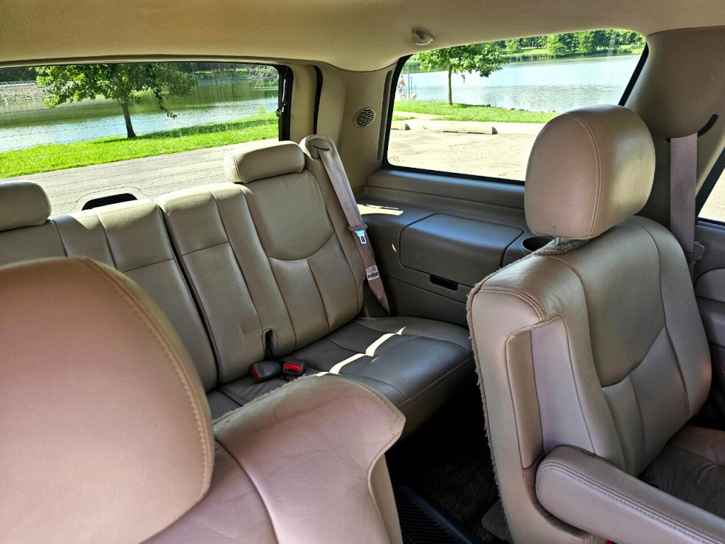 2003 GMC Yukon Image 21