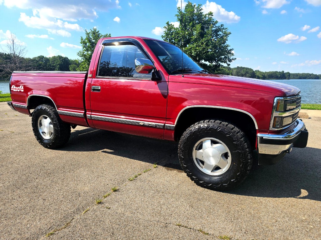1992 Chevrolet C/K Image 3