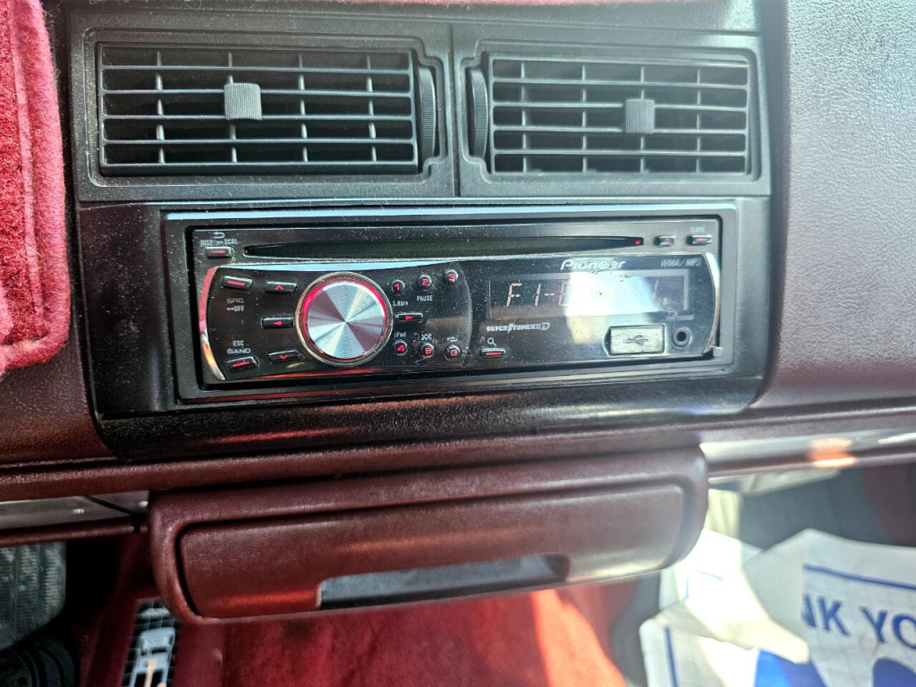 1992 Chevrolet C/K Image 31