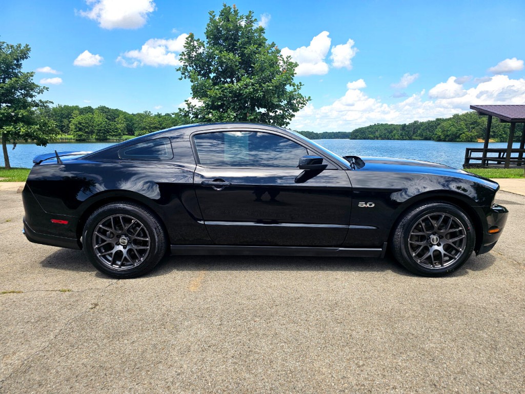 2012 Ford Mustang Image 4