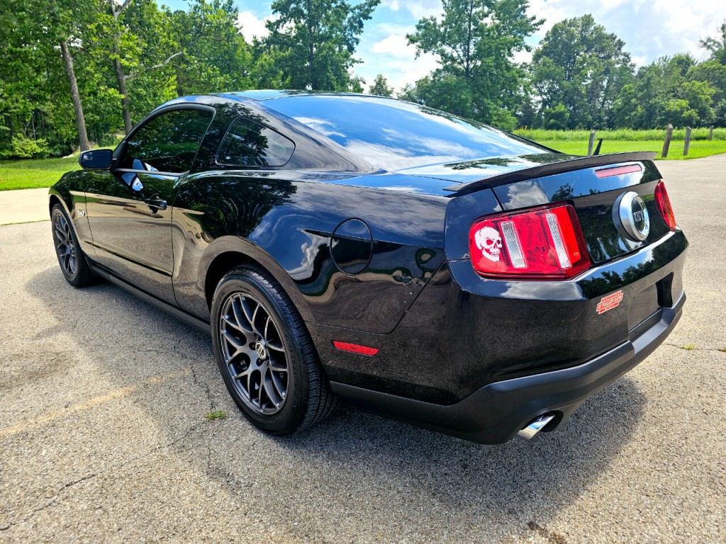 2012 Ford Mustang Image 8