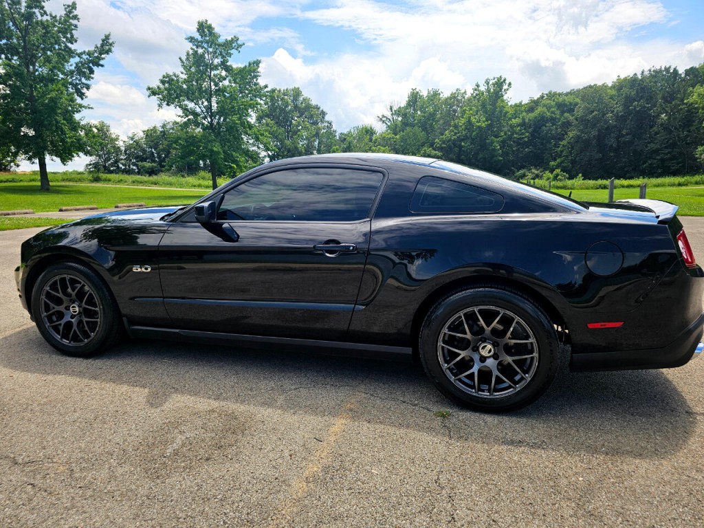 2012 Ford Mustang Image 9