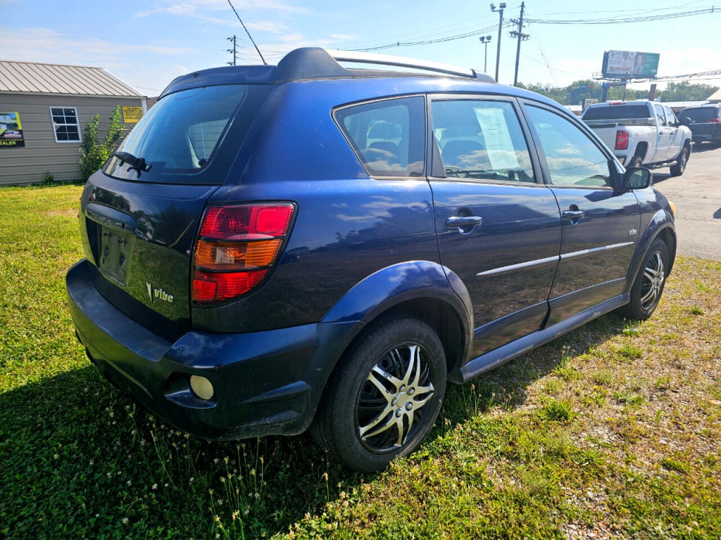2006 Pontiac Vibe Image 2