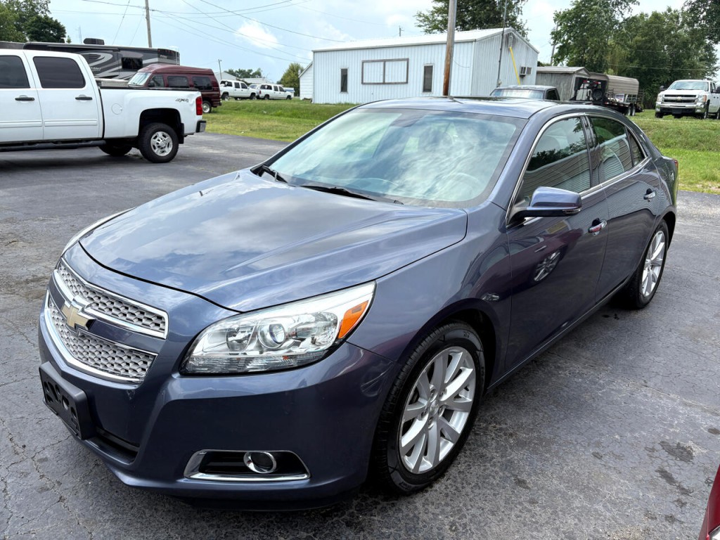 2013 Chevrolet Malibu Image 3