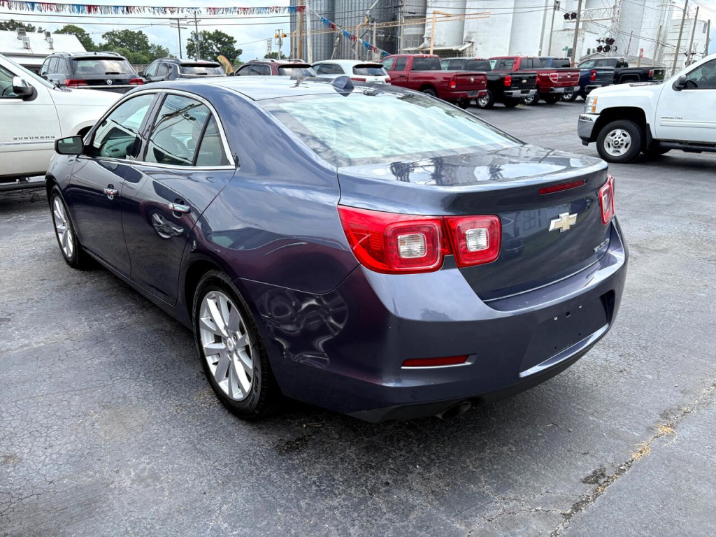 2013 Chevrolet Malibu Image 4