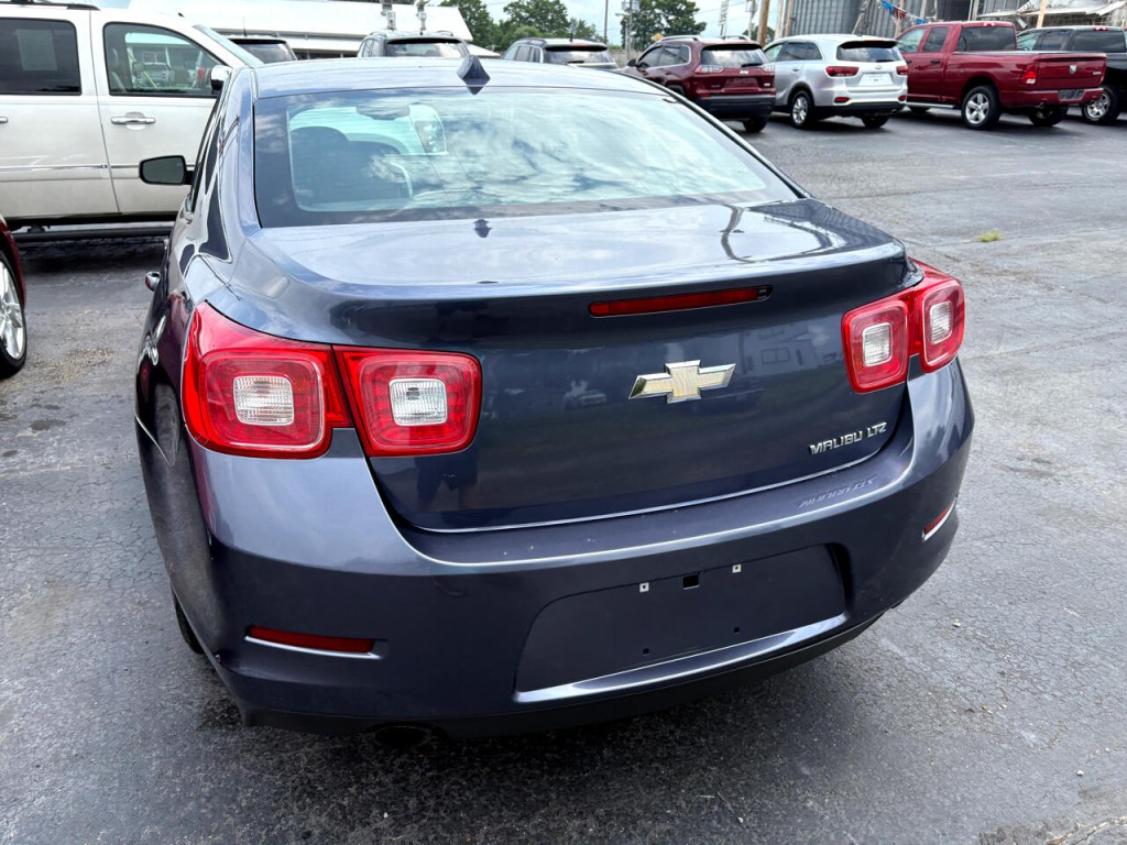 2013 Chevrolet Malibu Image 5