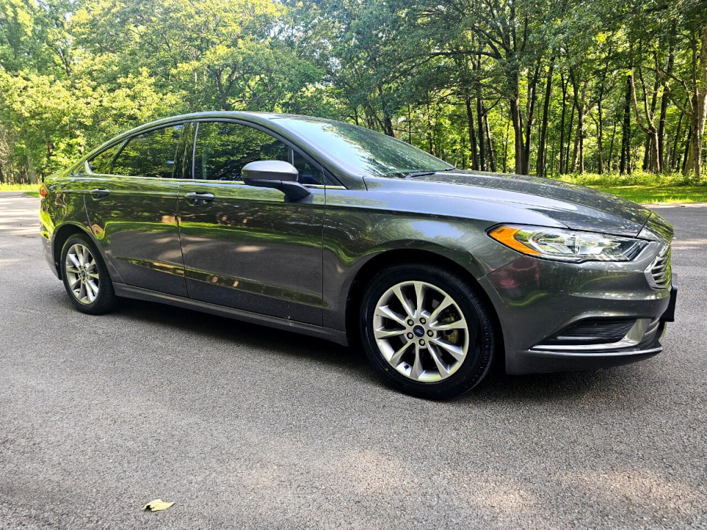 2017 Ford Fusion Image 3