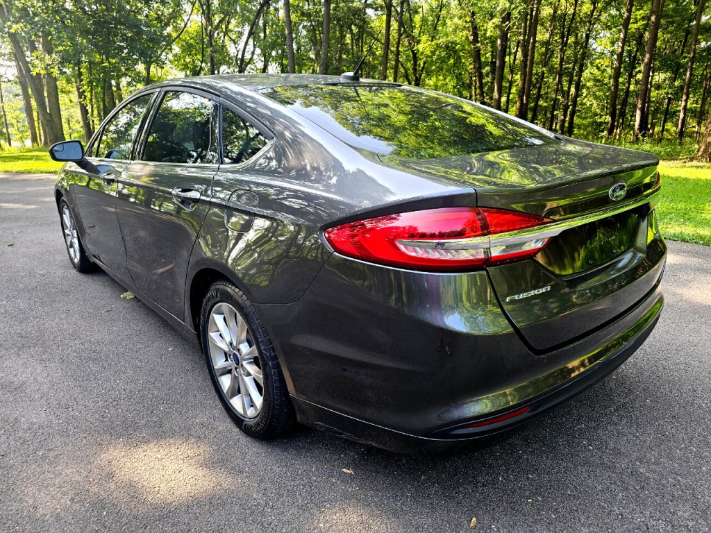 2017 Ford Fusion Image 8